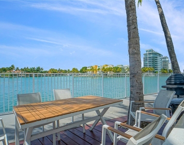 5880 Collins Ave - Photo Thumbnail 16