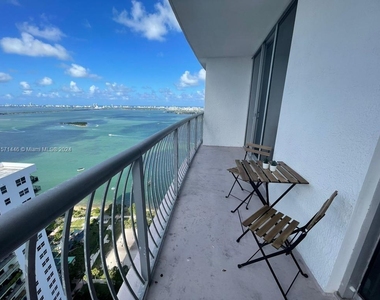 1750 N Bayshore Dr - Photo Thumbnail 1