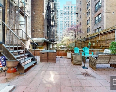 East 84th Street - Photo Thumbnail 1