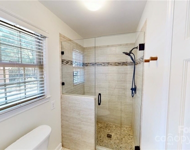 6810 Rosemary Lane - Photo Thumbnail 24