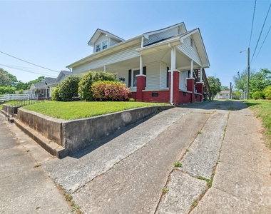 16 Douglas Avenue Nw - Photo Thumbnail 1