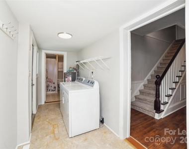 16 Douglas Avenue Nw - Photo Thumbnail 12