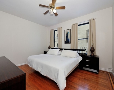 354 East 77th Street - Photo Thumbnail 1