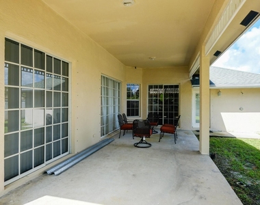 1814 Wisteria Street - Photo Thumbnail 22