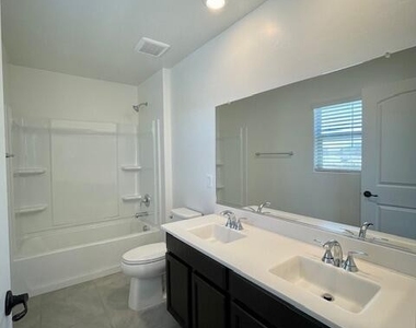 6421 S Ambarella Drive - Photo Thumbnail 20