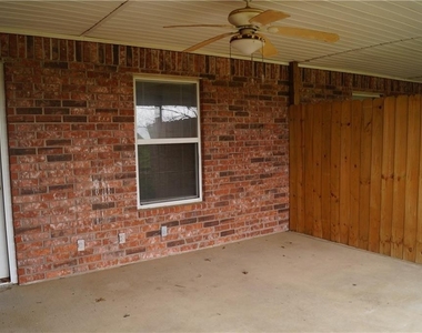 1811 Kinyon  Rd - Photo Thumbnail 13