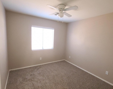 3865 E Wyatt Way - Photo Thumbnail 13