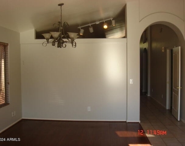 2230 E Menadota Drive - Photo Thumbnail 10