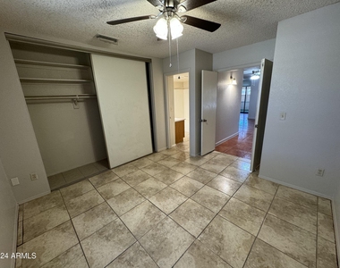 9511 W Carol Avenue - Photo Thumbnail 14