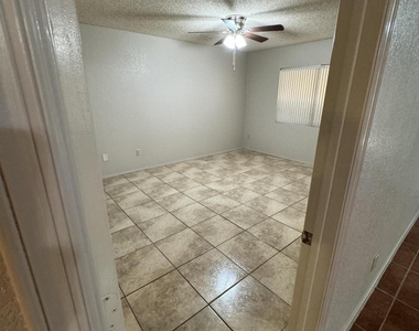 9511 W Carol Avenue - Photo Thumbnail 7