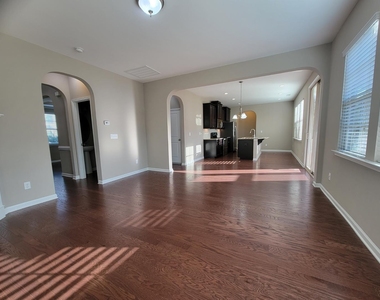 2416 Lambton Wood Drive - Photo Thumbnail 7