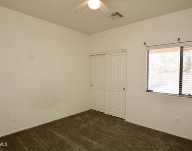 18166 N Jameson Drive - Photo Thumbnail 9