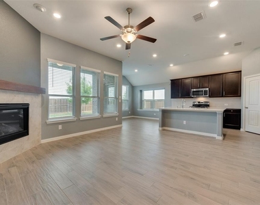 4232 Cibolo Creek Trail - Photo Thumbnail 9