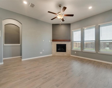 4232 Cibolo Creek Trail - Photo Thumbnail 7