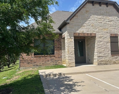 4425 Plano Parkway - Photo Thumbnail 1