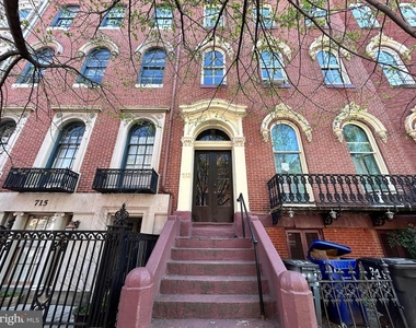 713 Park Ave - Photo Thumbnail 0