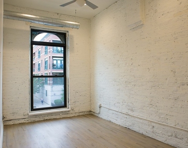 1104 W Madison Street - Photo Thumbnail 3