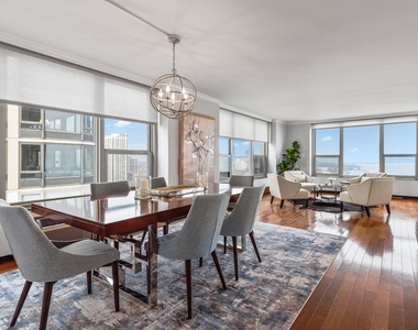 1550 N Lake Shore Drive - Photo Thumbnail 11