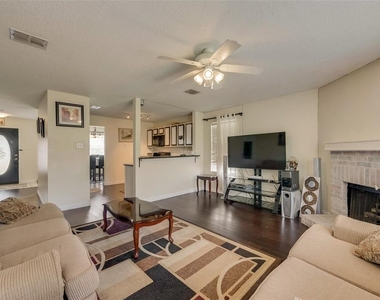 2229 Bradford Pear Drive - Photo Thumbnail 8