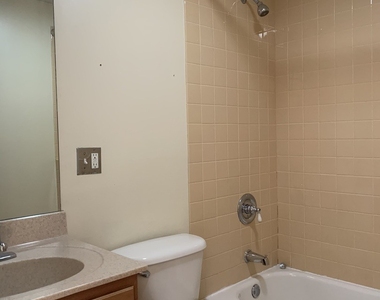 1223 W Greenleaf Avenue - Photo Thumbnail 12