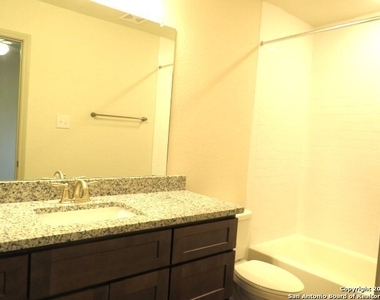 7503 Gramercy Way - Photo Thumbnail 10