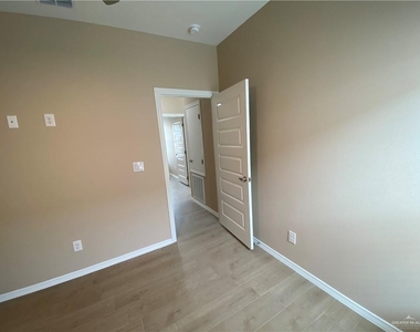 3012 W Driftwood Street - Photo Thumbnail 13