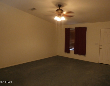 3755 Clearwater Dr - Photo Thumbnail 2