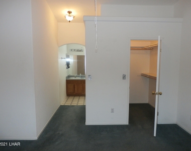 3755 Clearwater Dr - Photo Thumbnail 12