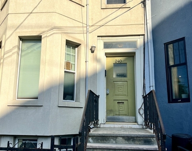 240 Palisade Ave - Photo Thumbnail 1