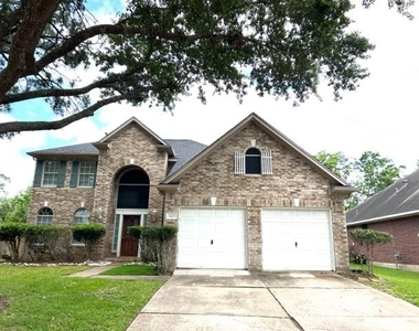 2423 Piney Woods Drive - Photo Thumbnail 1