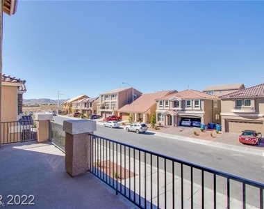 10146 Cascadia Creek Street - Photo Thumbnail 4