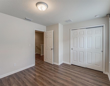 4804 Chatterton Way - Photo Thumbnail 31