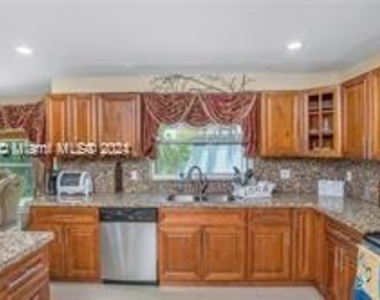 17855 Sw 35th Dr - Photo Thumbnail 26