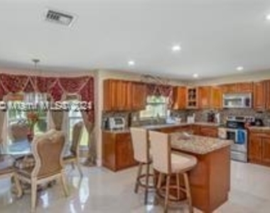 17855 Sw 35th Dr - Photo Thumbnail 25