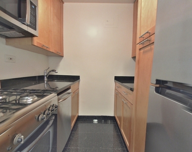 145 4th Avenue, 6J - Photo Thumbnail 3