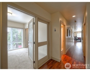 159 Denny Way - Photo Thumbnail 2