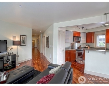 159 Denny Way - Photo Thumbnail 7