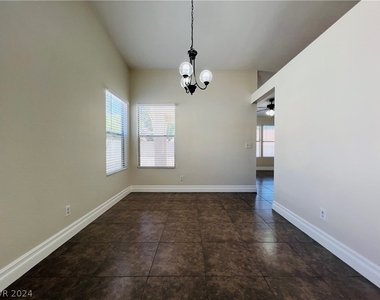 240 Moapa Court - Photo Thumbnail 7