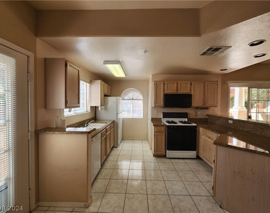 2925 Wigwam Parkway - Photo Thumbnail 12