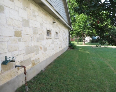 1502 Wild Basin Ln - Photo Thumbnail 23