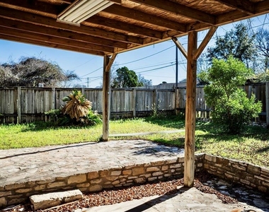 6321 Del Monte Rd - Photo Thumbnail 12