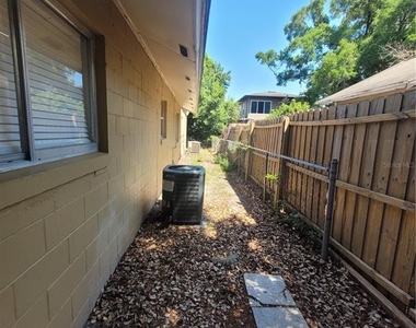 937 Aragon Avenue - Photo Thumbnail 20