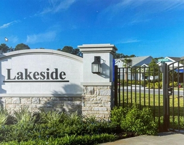 1021 Lakeside Estates Drive - Photo Thumbnail 23