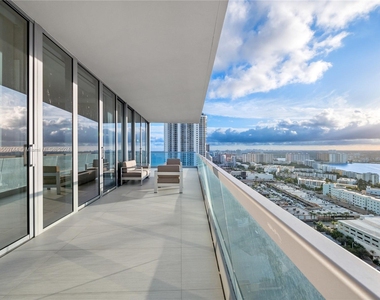 18501 Collins Ave - Photo Thumbnail 32