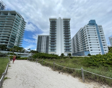 6917 Collins Ave - Photo Thumbnail 19