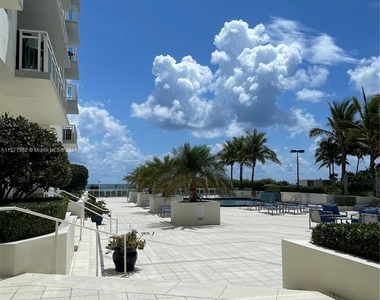 6917 Collins Ave - Photo Thumbnail 16