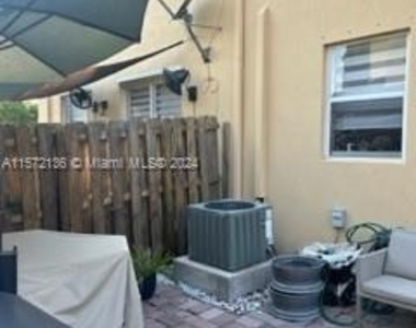 11236 Nw 87th St - Photo Thumbnail 19