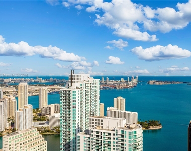 1000 Brickell Plz - Photo Thumbnail 5