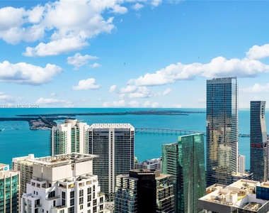 1000 Brickell Plz - Photo Thumbnail 6