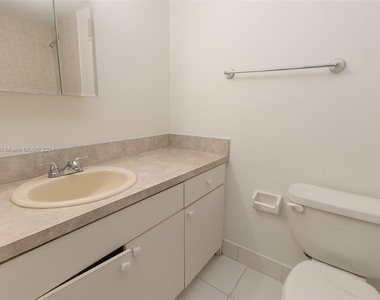 1744 Nw 55th Ave - Photo Thumbnail 12